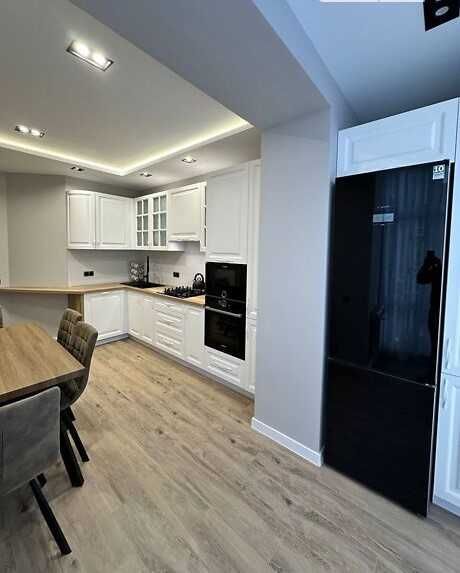 Продам 2к кварт з сучасним, стильним ремонтом. Виставка VRV ID: 32258