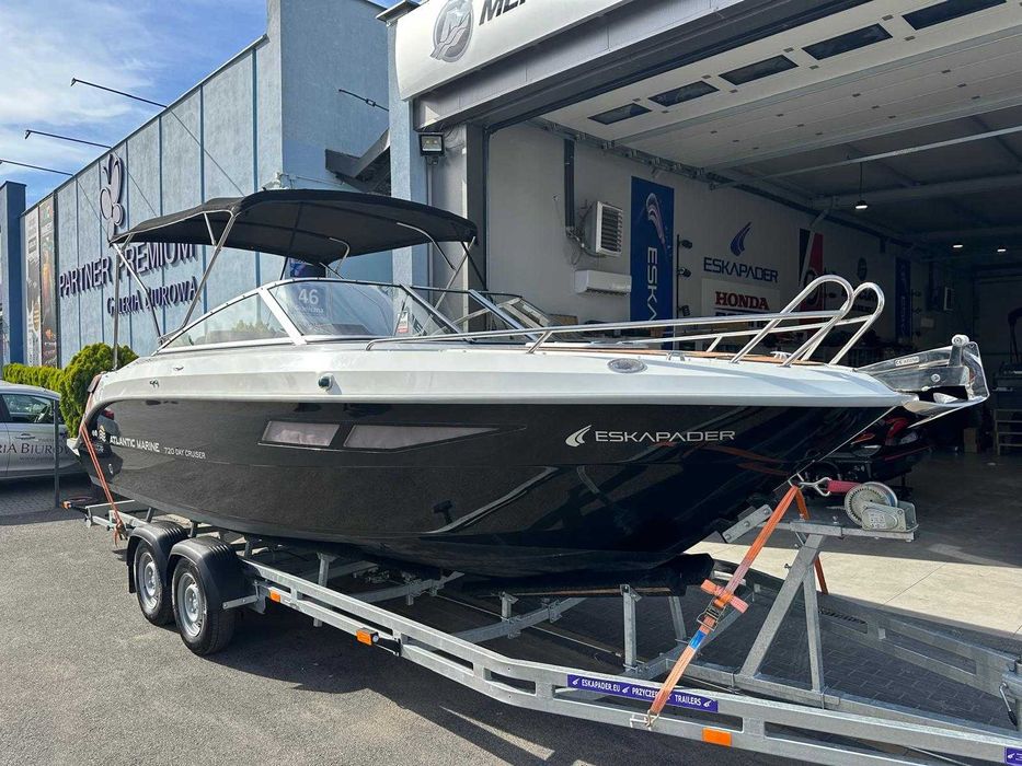 ŁÓDŹ MOTOROWA ATLANTIC MARINE 720 z silnikiem SUZUKI DF175 i przyczepą