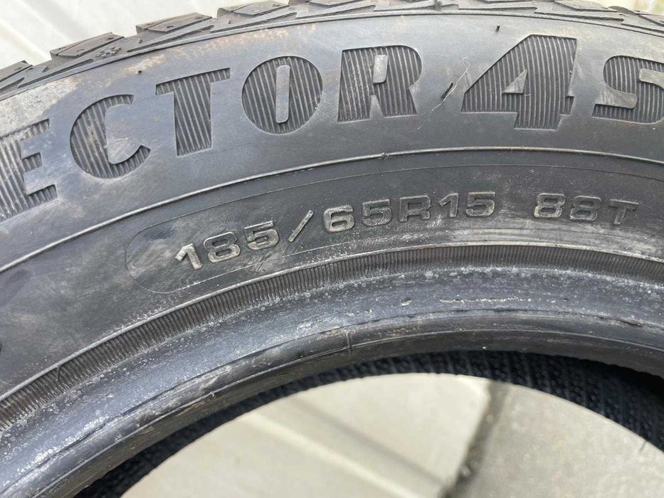 1x Opona GoodYear Vector 4 Seasons 185/65r15 88T 7mm