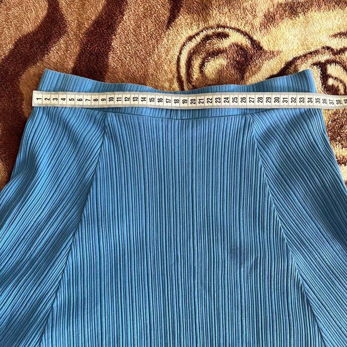 Гарний костюмчик на дівчинку