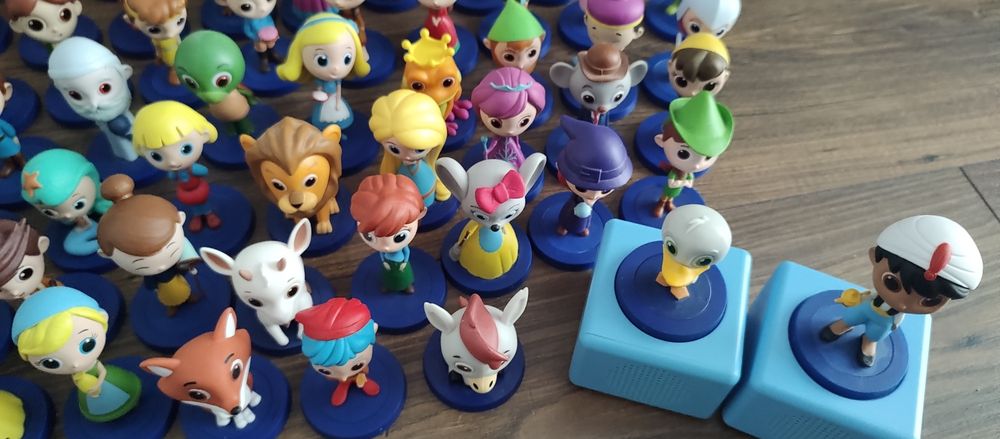 Kolekcja Hachette - opowiadajki 80 książek figurki i dwa glosniki