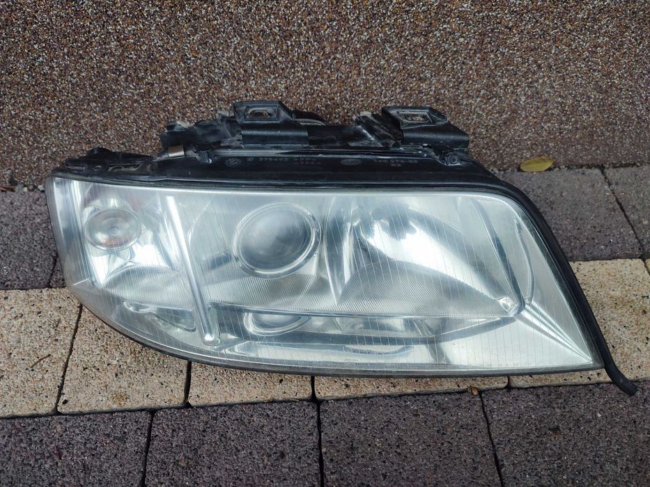 Lampa Przednia Prawa Hella Audi A6 C5 2000r