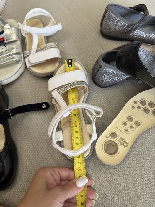 Crocs, сандалі, туфлі Chico