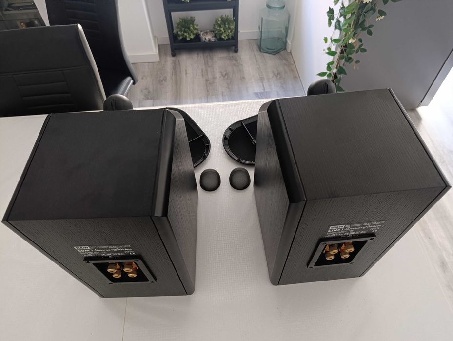 Colunas B & W CDM1 Special Edition