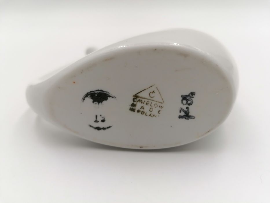 Piękna porcelanowa pijałka Ćmielów