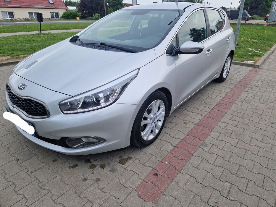 Kia ceed 1.6 crdi 2012 rok 198tys przebieg