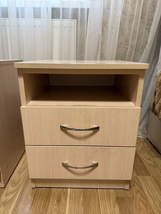 Приліжкові  тумби