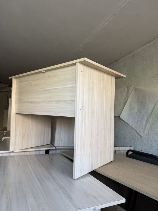 Продам офісні столи 100х60см