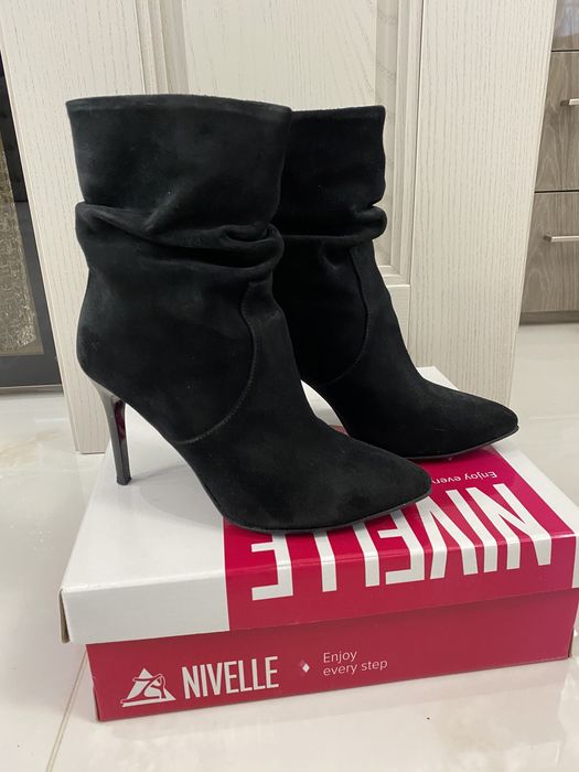 Демісезонні жіночі чобітки Nivelle, розмір 38