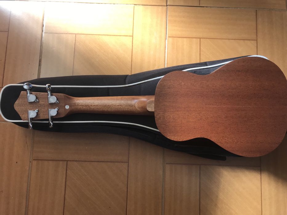 Ukelele Soprano makawao COMO NOVO