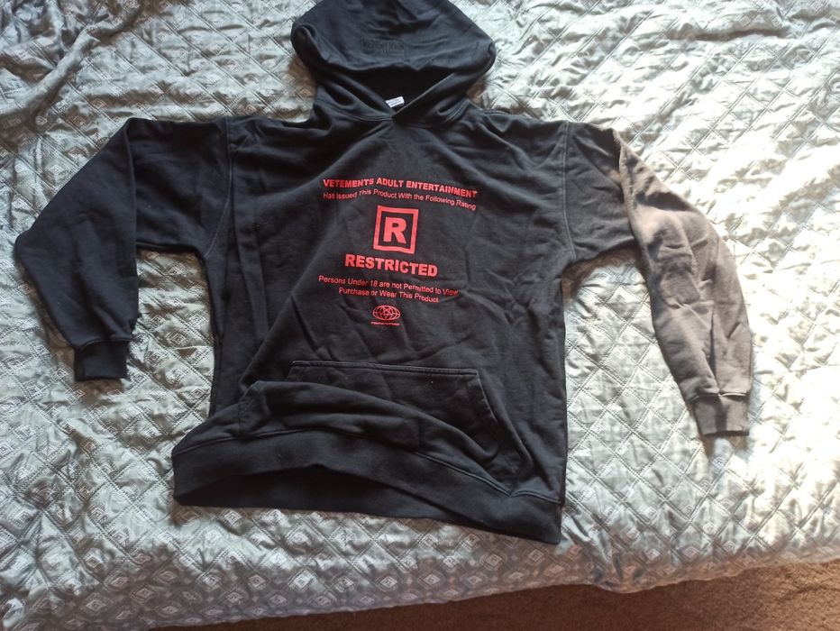 Vetements Restricted