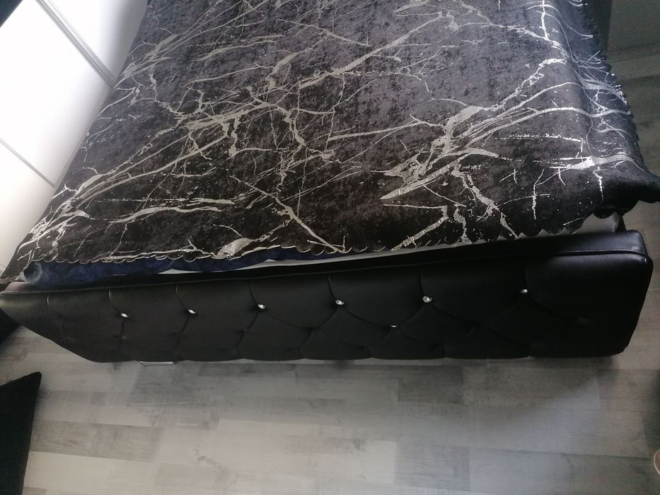 Sypialnia w stylu glamour