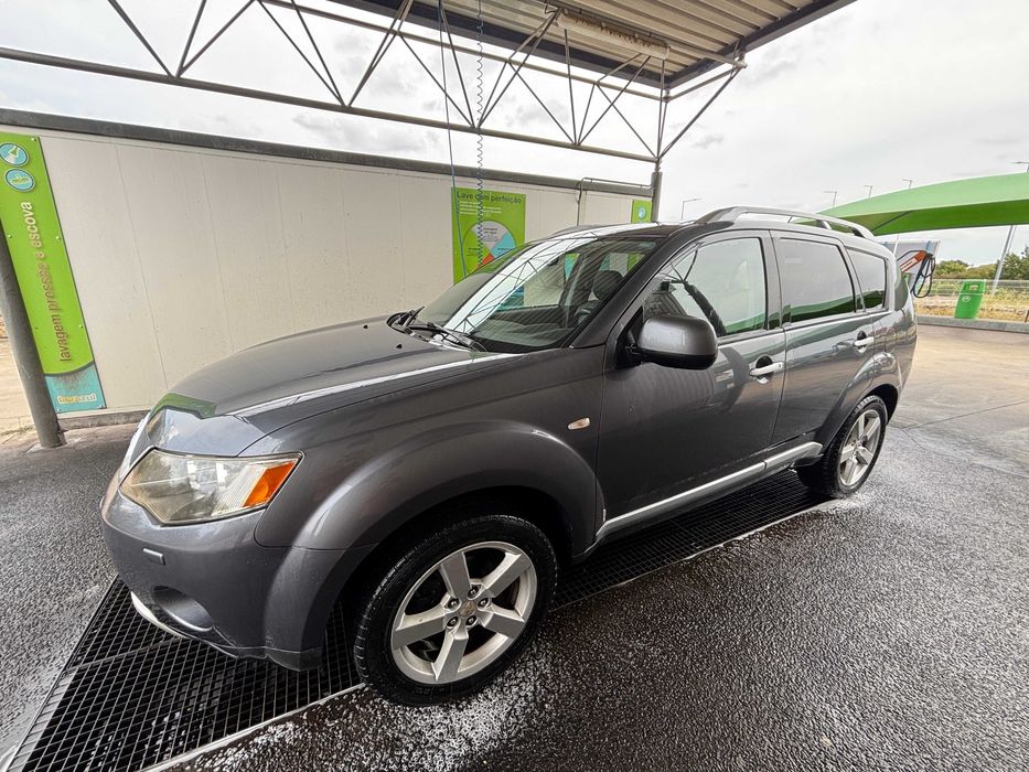 Mitsubishi Outlander 2.0 DI-D 4x4 | 7 Lugares | 201.000 km foto 2