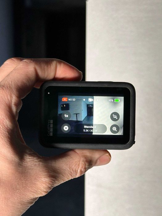 Екшн-камера GoPro Hero 11 з картою пам'яті