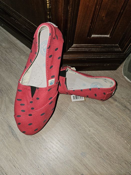 Alpercatas vermelhas  novas