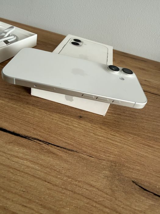 Apple Iphone 16 White 256 GB
