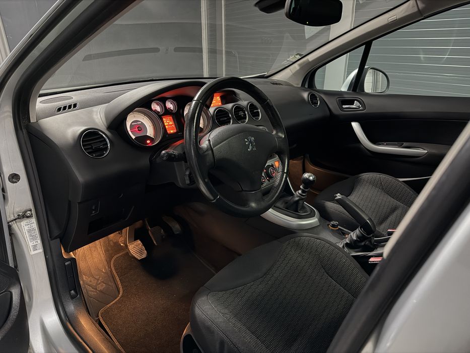 Peugeot 308 SW 7 Lugares