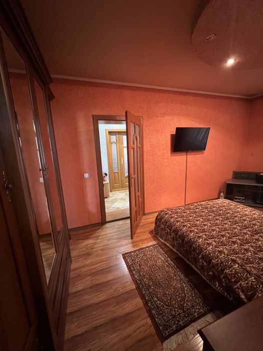 Будинок з цегли та Будинок з бруса на одній ділянці, басейн, баня.