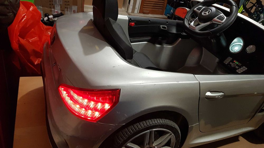 Samochód dla dzieci Mercedes