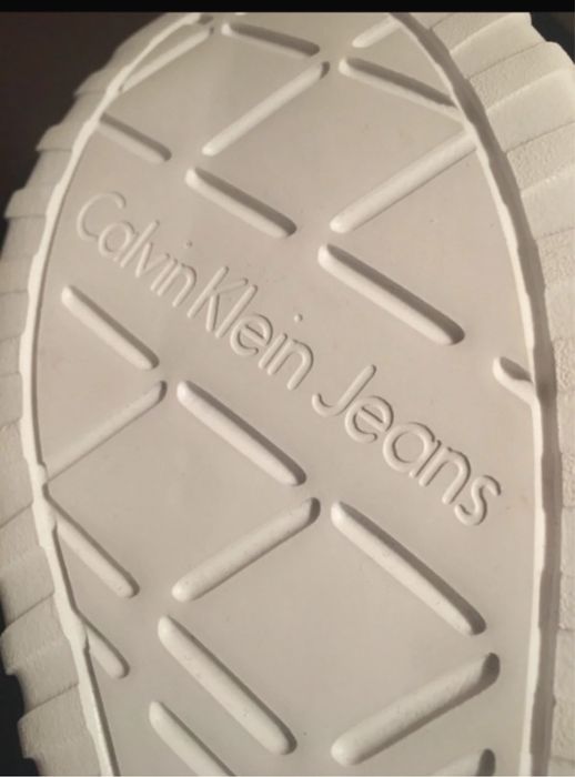 Sapatilhas Calvin Klein- NOVAS com etiqueta, oportunidade única!