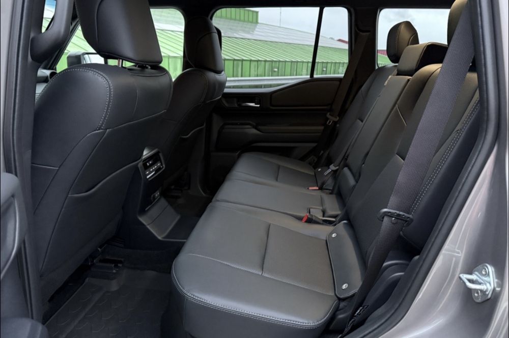 Toyota Land Cruiser Prado 2024