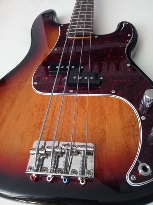 Squier by Fender Precision Bass  Classic vibe 60-s