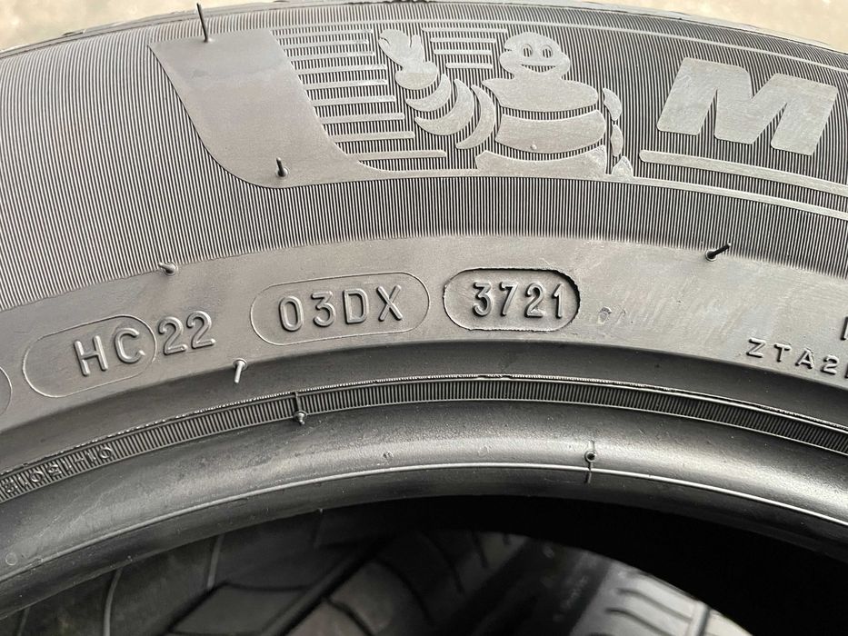 Komplet opon Michelin 215/65R17 Demo