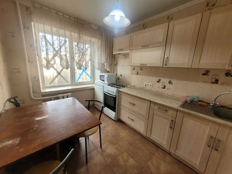 Продам 3к, Голосіївський р-н м Деміївська  10 хвил,вул Стратегічне шоссе 11