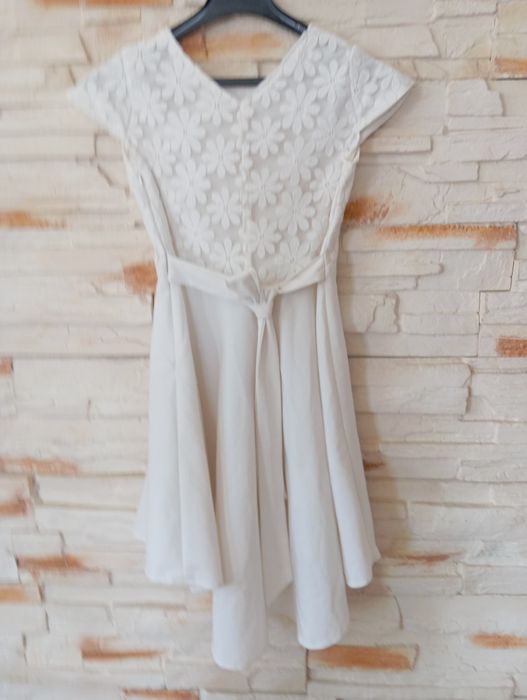 Kremowa sukienka dziewczęca r.158.   W.B.K.