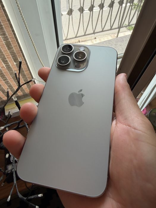 Iphone 15pro max 256 natural titanium