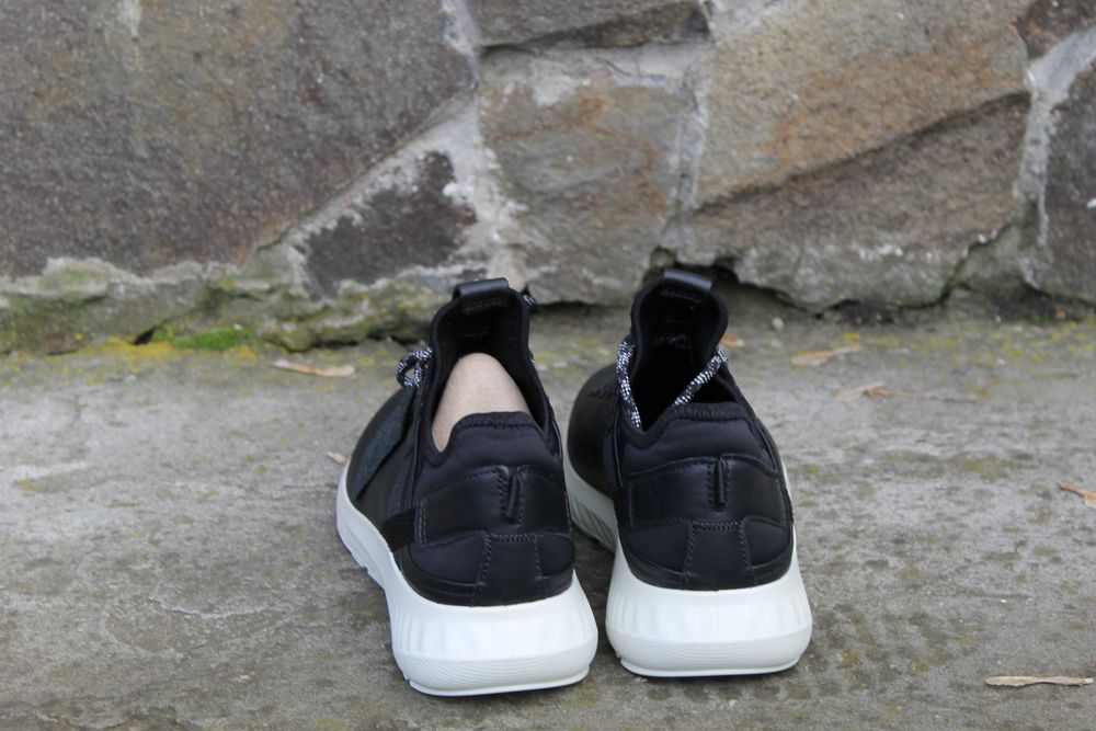 Шкіряні кросівки Ecco St.1 38 розмір