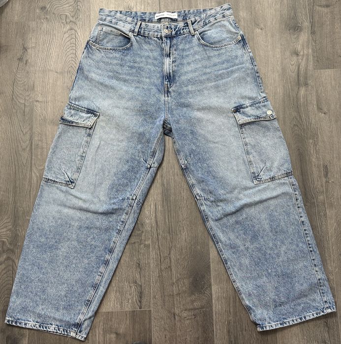 Джинси баггі (baggy jeans) від Bershka