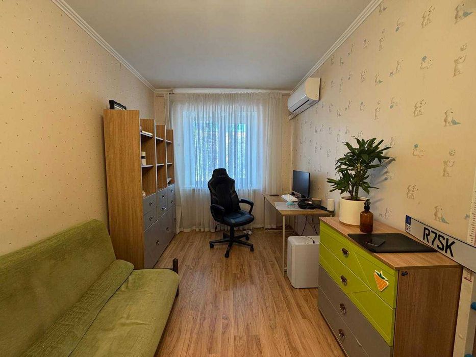 Продаж 3к квартири мікрорайон Виставка