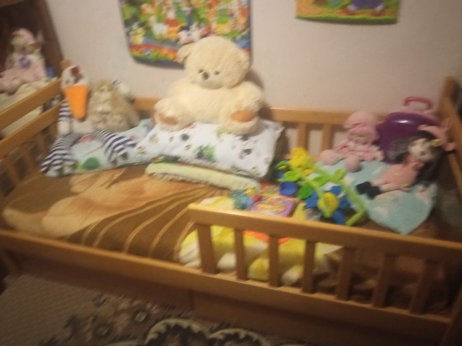 Продаються дітячі ліжка