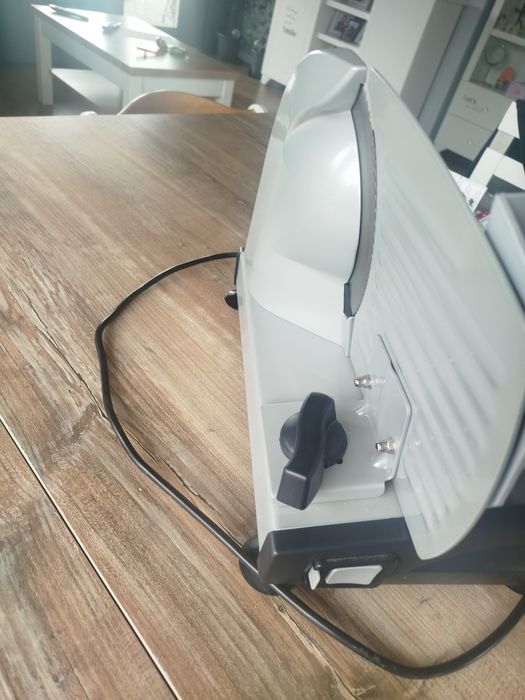 Krajalnica do chleba i wędlin