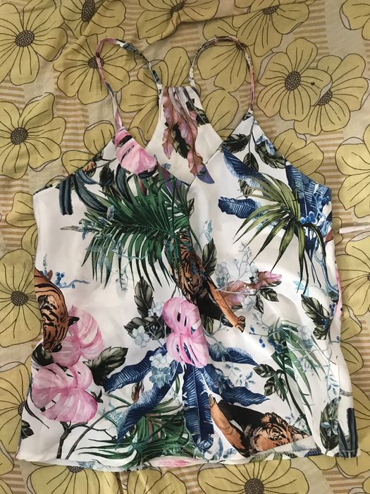 Roupas Feminina a venda.