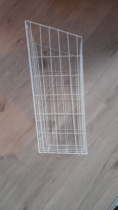 Kosz uchylny na pranie do zabudowy w szafce