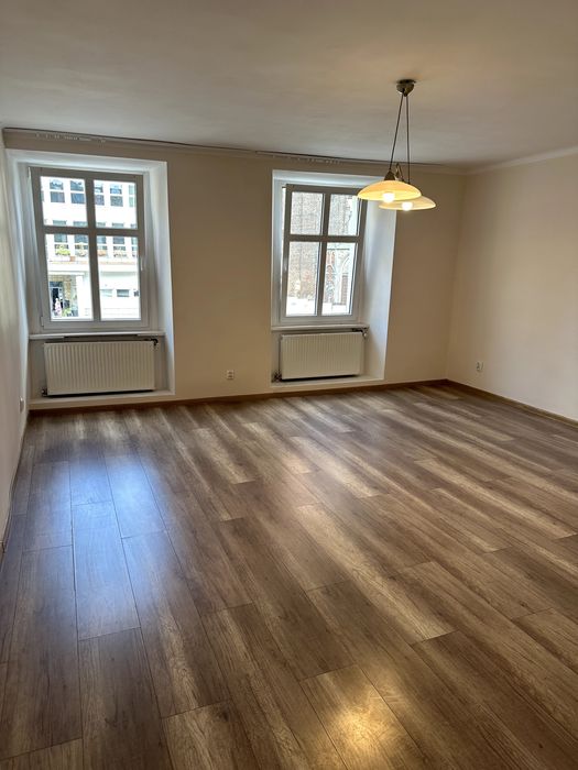 Sprzedam mieszkanie 2-pokojowe na 1 piętrze w centrum Brzegu