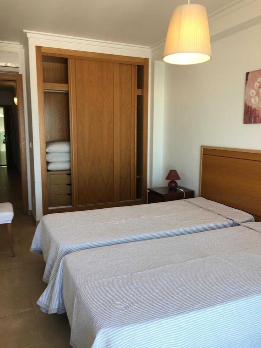 Alugo T2  com garagem monte gordo