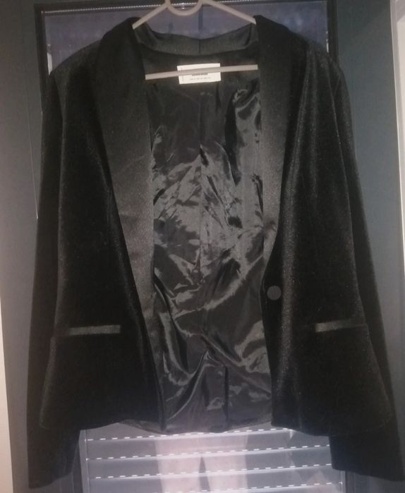 Blazer Preto em Veludo - Mango