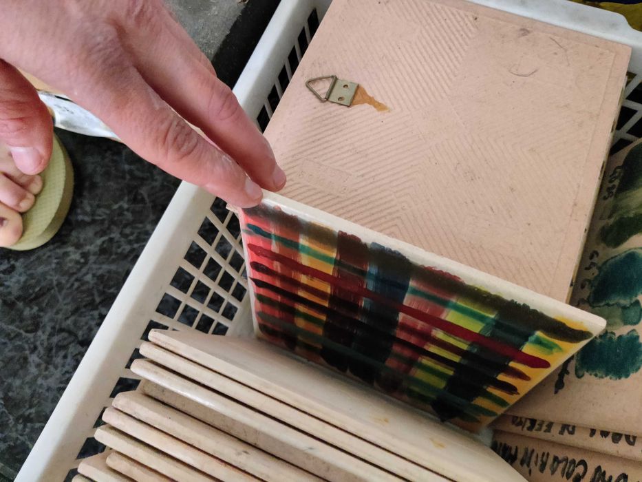 Azulejos e Material de pintura em azulejos