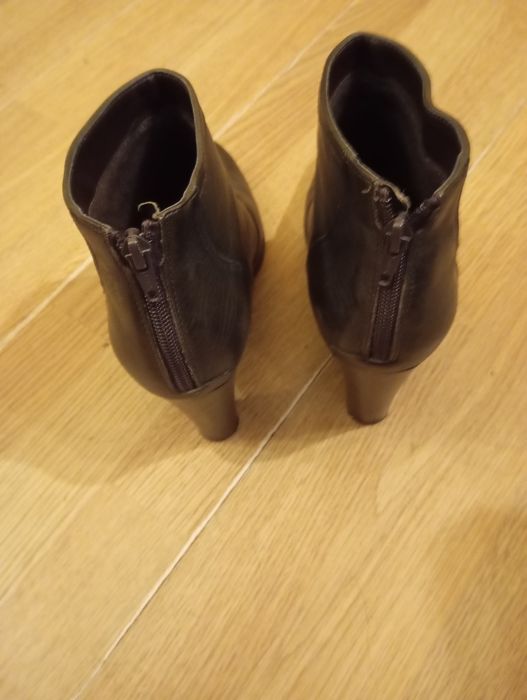 Buty botki oliwkowe 40 lekko ocieplane