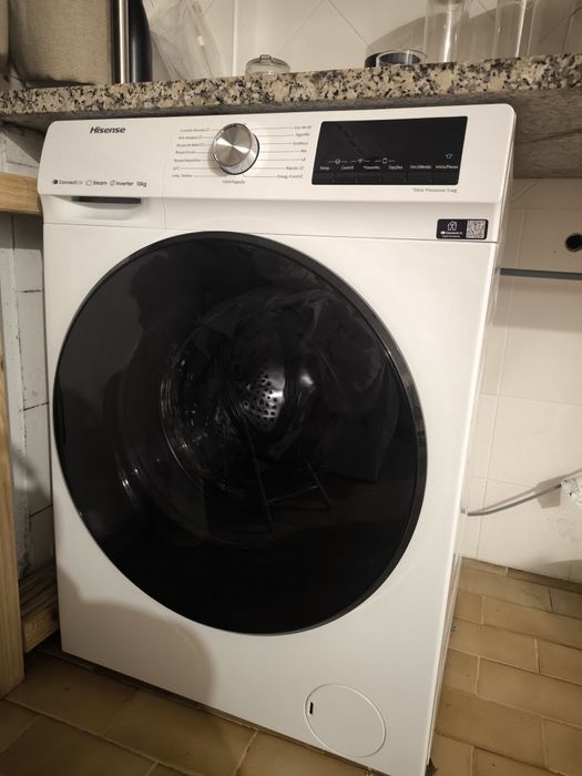 Máquina de Lavar Roupa HISENSE - 10kg/1400rpm