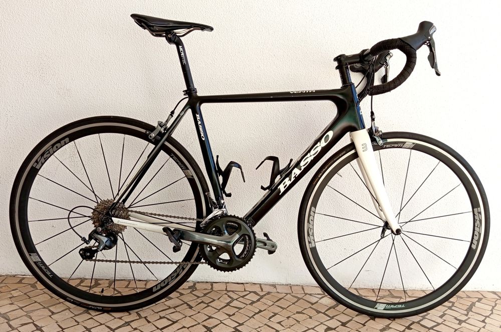 Bicicleta estrada Carbono - Basso M