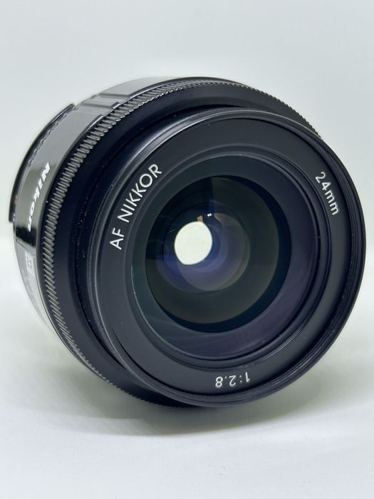 Nikon AF Nikkor 24 mm f/2.8