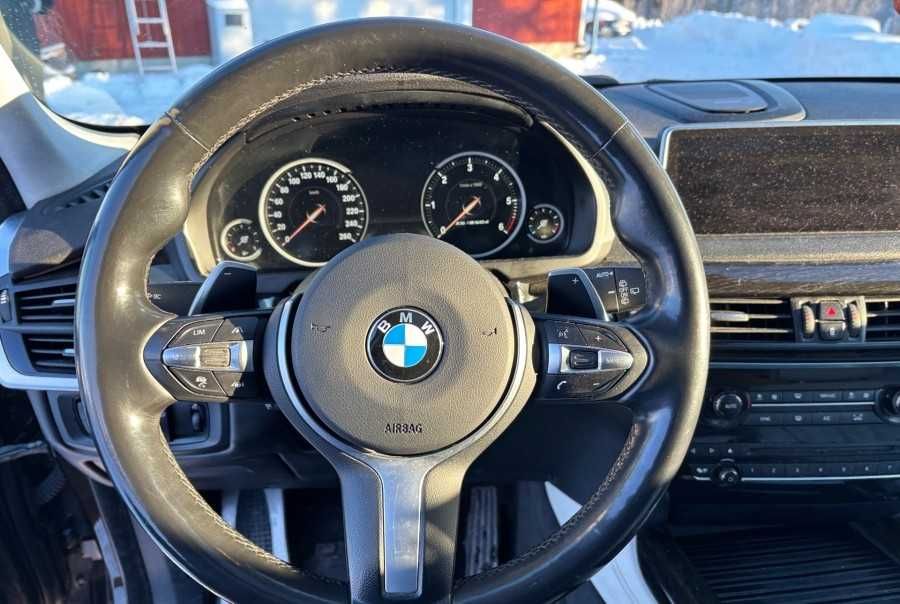 У продажі авто з ЄС BMW X5 M50D 2015 року