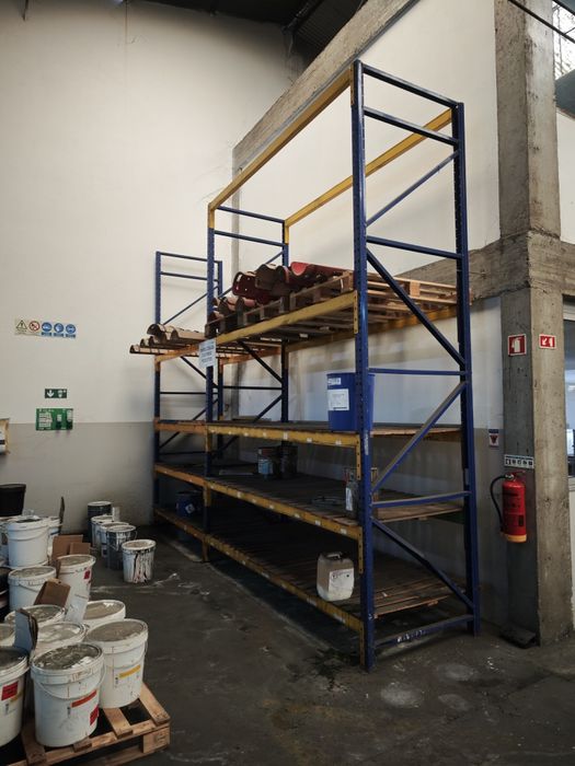 Racks várias usadas