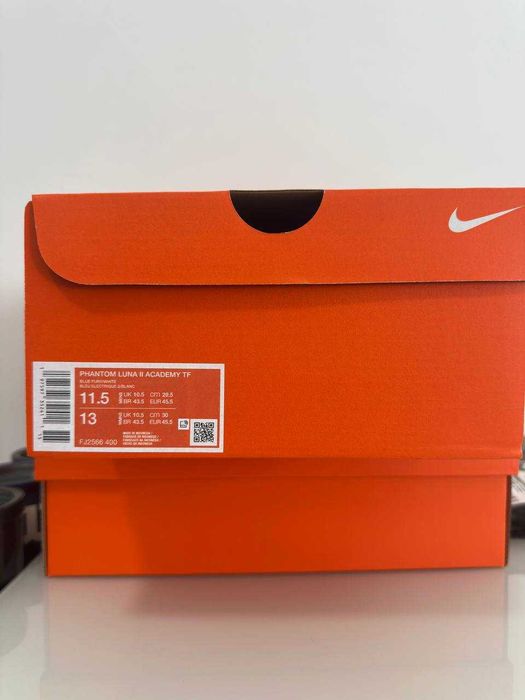 Nike Phantom Luna 2 Academy | T 45.5 | Chuteiras para relva | Caixa