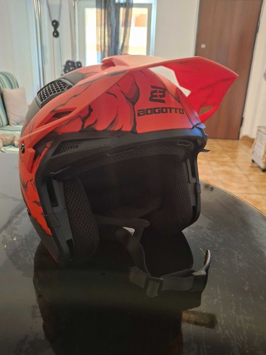 Capacete integral NOVO