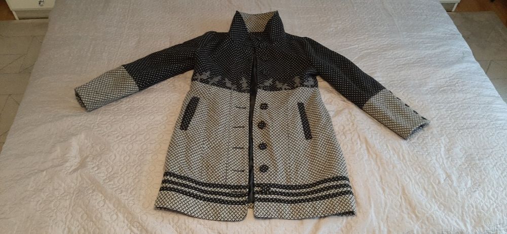 Elegancki płaszcz jesienny